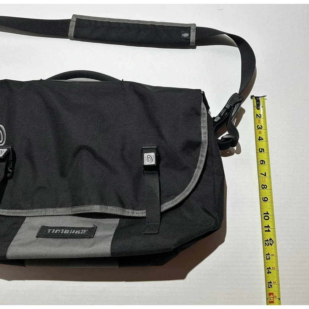 Timbuk2 Black Laptop Travel Duffel Bag Weekender Messenger Crossbody Spacious